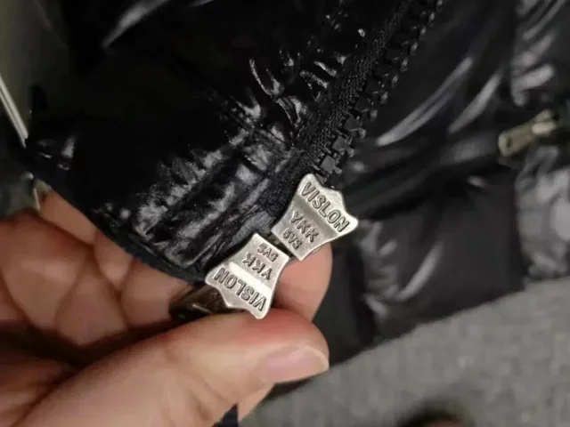 Moncler bormes down vest black