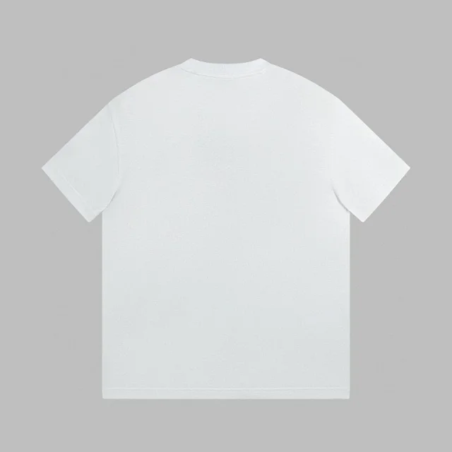 Burberry t-shirt