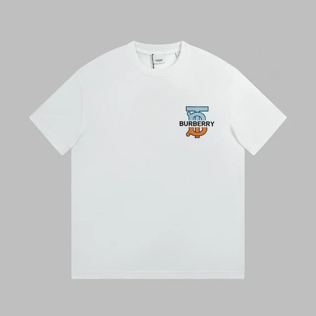 Burberry t-shirt