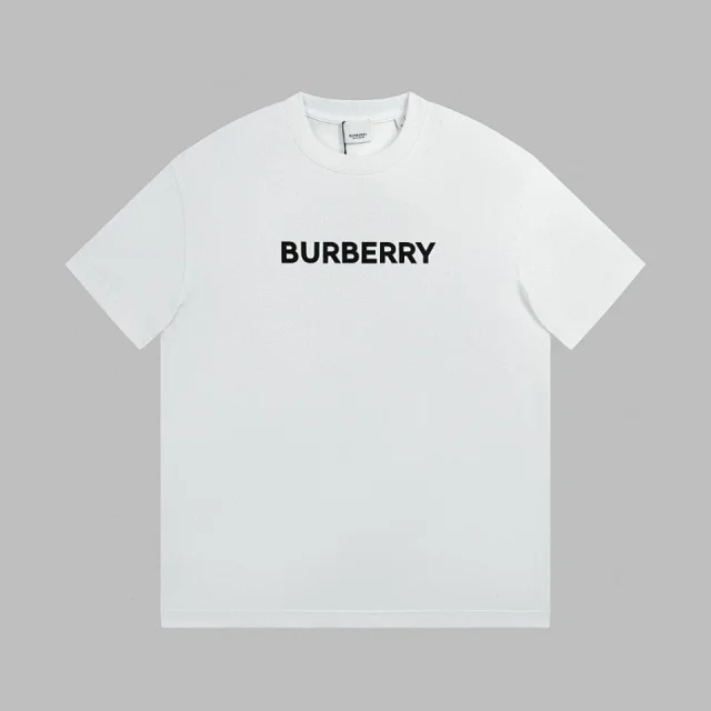 Burberry t-shirt