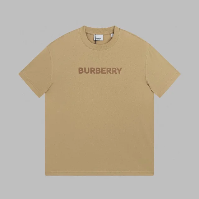 Burberry t-shirt