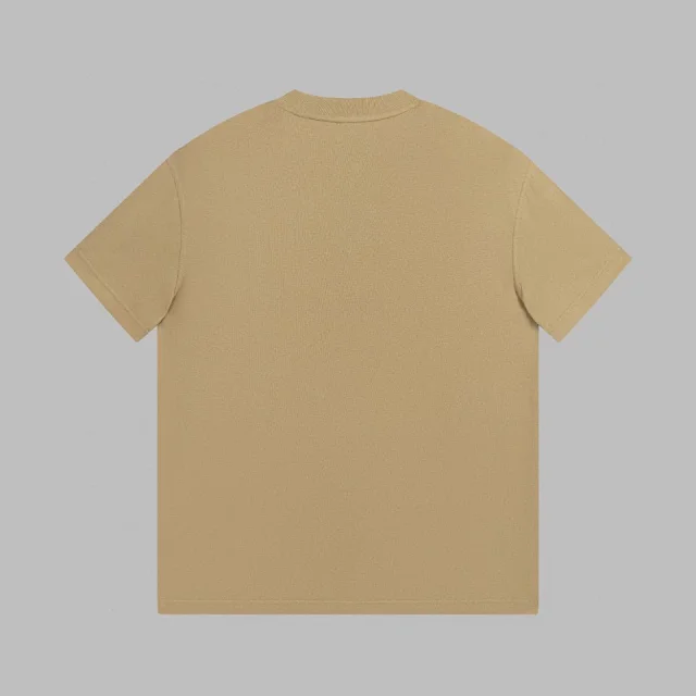 Burberry t-shirt