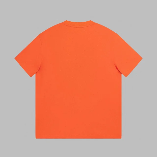 Burberry t-shirt