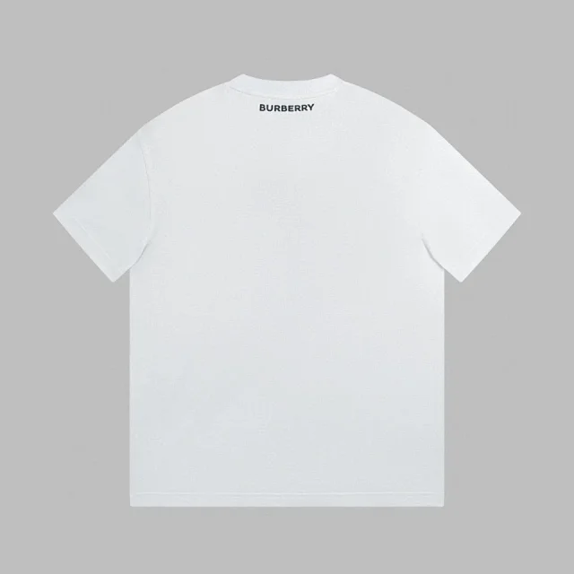 Burberry t-shirt