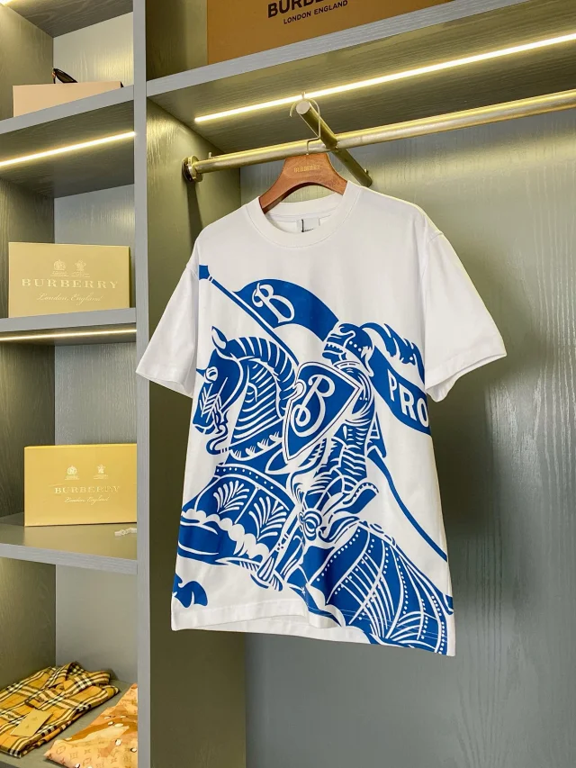Burberry t-shirt