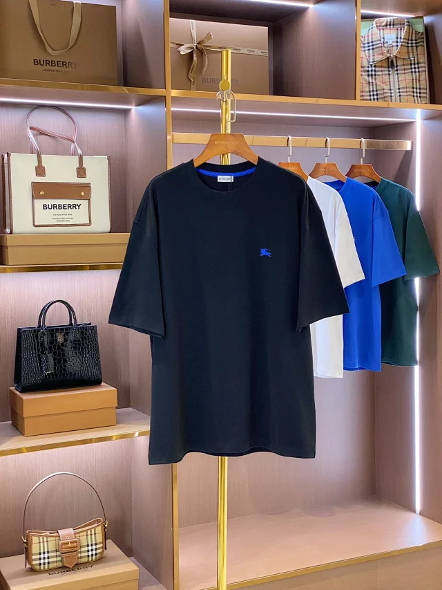 Burberry t-shirt