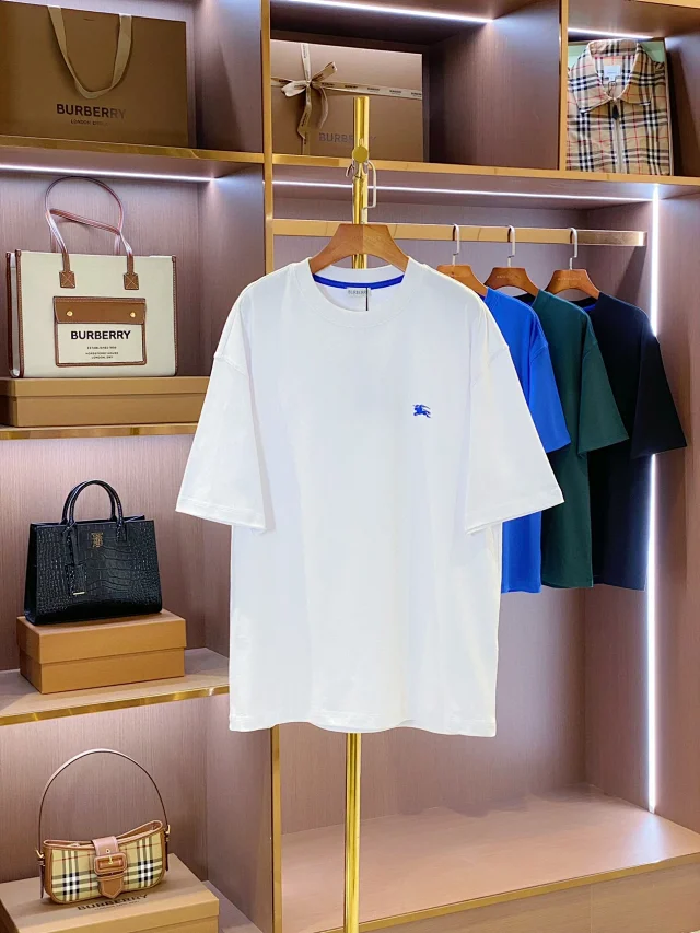 Burberry t-shirt
